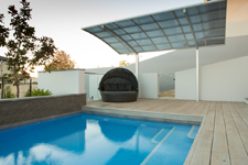 pool-spa-city-beach